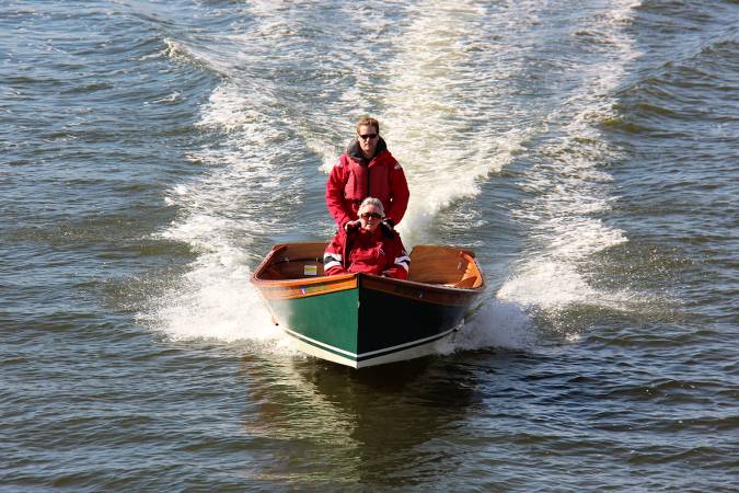 The light but sturdy Peeler motor skiff with the optional centre console