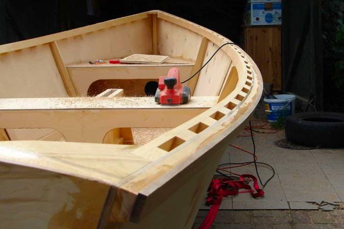 Building the Goat Island Skiff, a simple wooden sailing boat with modern performance