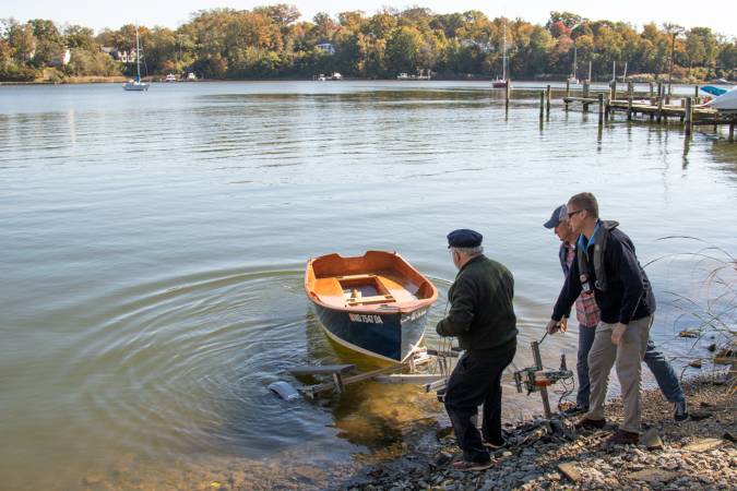 Launching the Jimmy Skiff II rowing, motoring and sailing boat built from a plywood kit