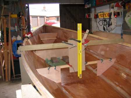 Building the Linnet rowing boat - Building the interior