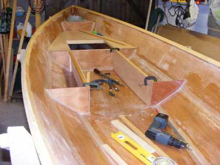 Building the Linnet rowing boat - Building the integral buoyancy tanks