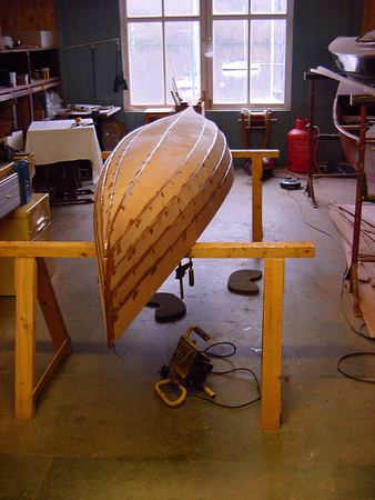 Building a canoe stitch and glue building