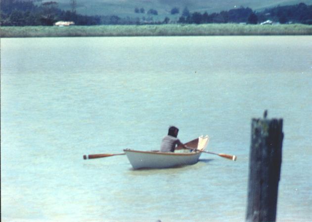 Build a long distance Light Dory rowing boat from plans