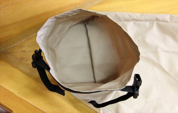 Canvas spar bag to protect the sailing rig for a dinghy