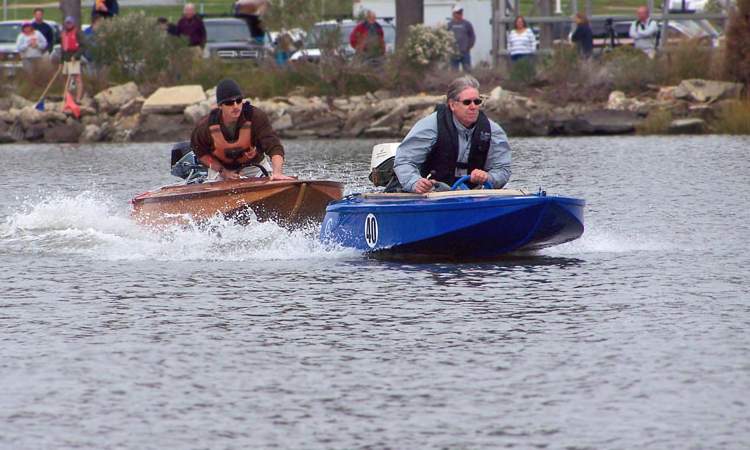Cocktail Class Racer wooden outboard motor boat