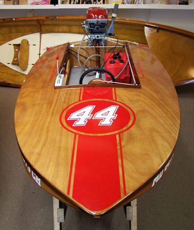 Cocktail Class Racer wooden outboard motor boat