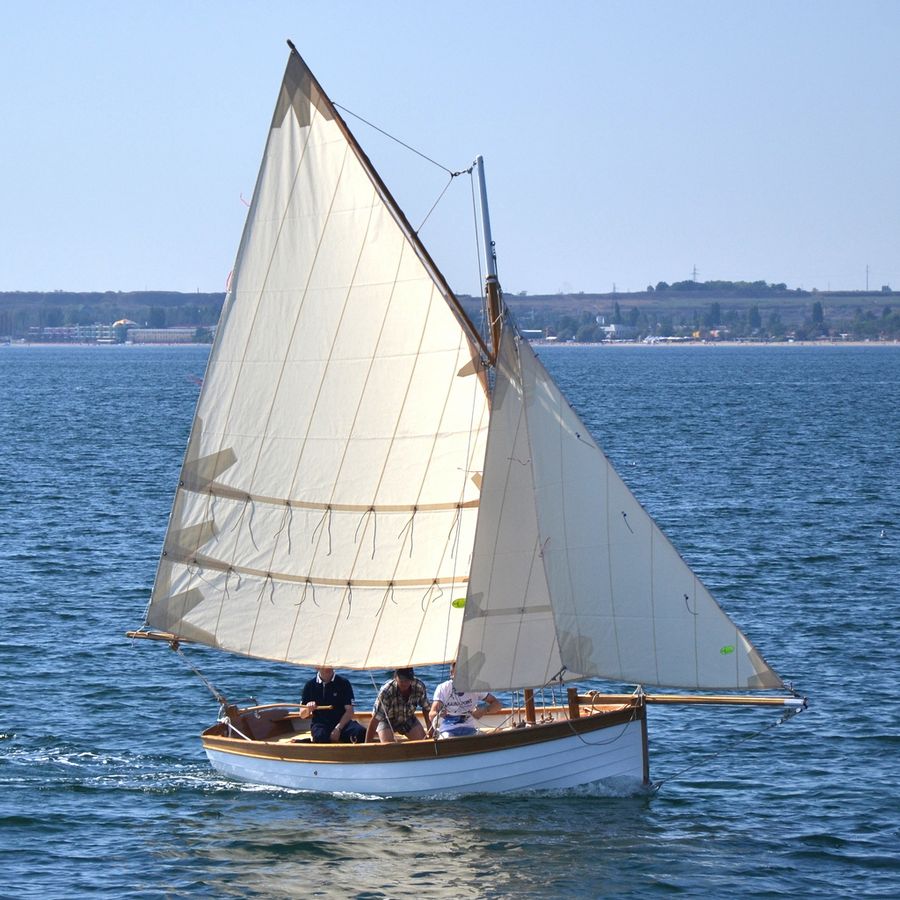 The Ebihen 16 Clinker is a traditional sailing boat built using the stitch-and-glue method