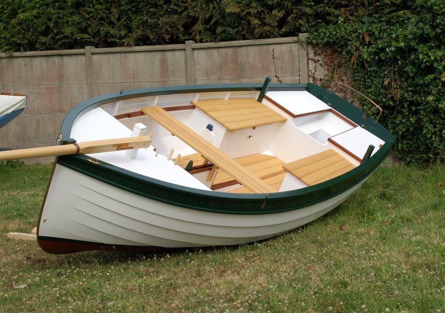 The Ebihen 16 Clinker is a traditional sailing boat built using the stitch-and-glue method