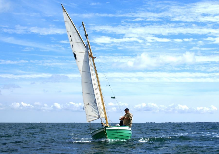 The Ebihen 16 Clinker is a traditional sailing boat built using the stitch-and-glue method