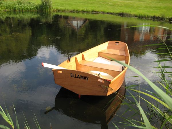 Canoes Kayaks Rowing Boats Sailing Boats Motor Boats Surf and Paddle 