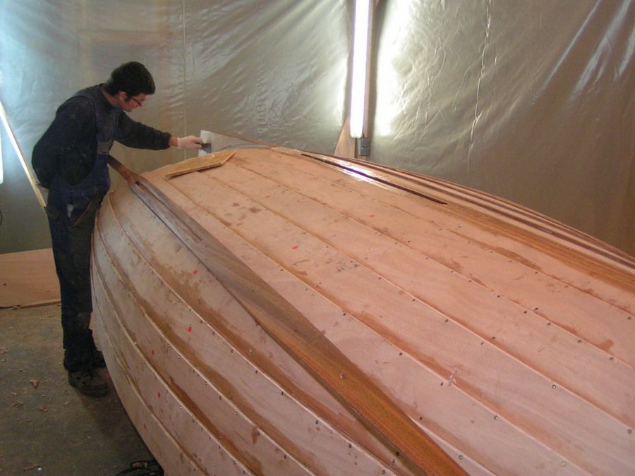 The Ilur dinghy is clinker-planked with CNC cut plywood to speed up the build process