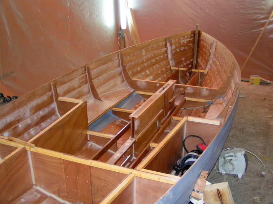 The Ilur dinghy is clinker-planked with CNC cut plywood to speed up the build process
