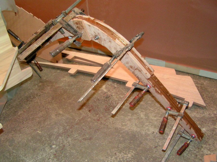 Laminated plywood stem - Building the Ilur dinghy