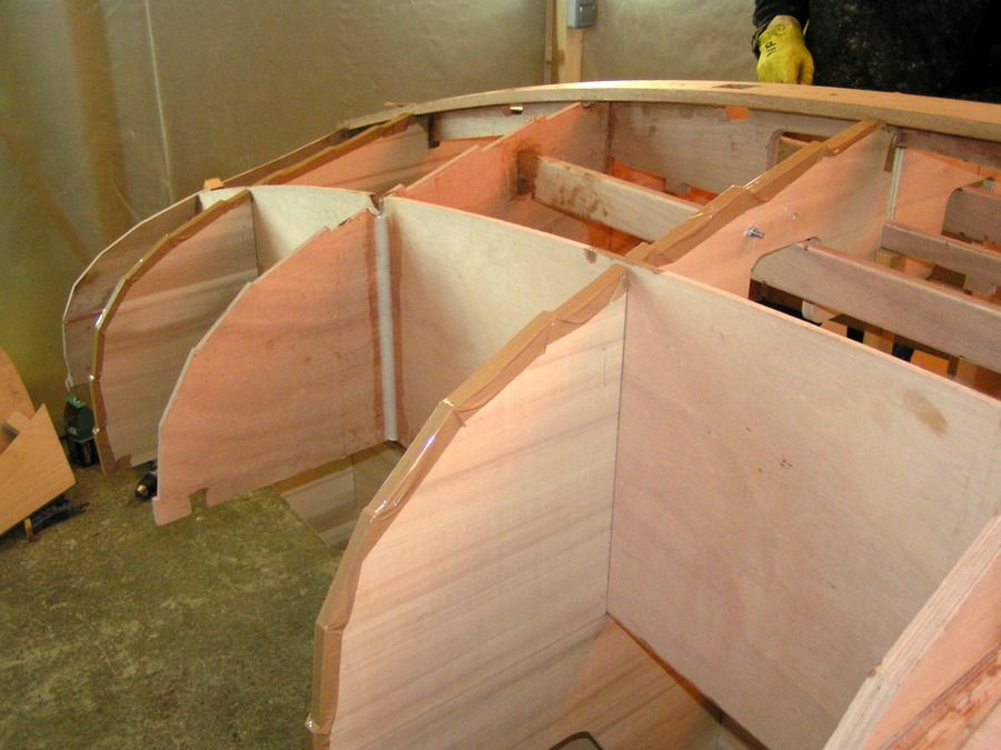 Aft structure - Building the Ilur dinghy