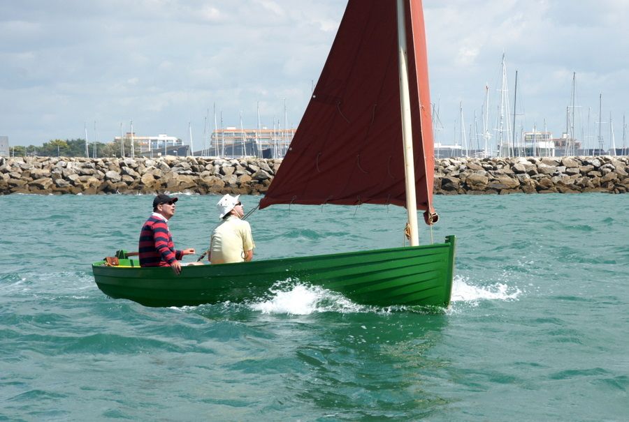 The Ilur Clinker is a seaworthy traditional sailing boat for day sailing, fishing and coastal cruising