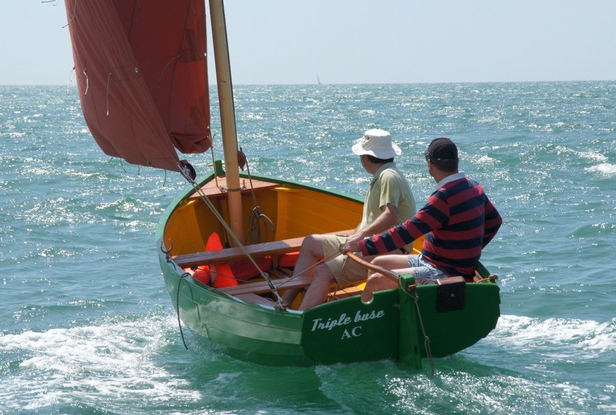 The Ilur Clinker is a seaworthy traditional sailing boat for day sailing, fishing and coastal cruising