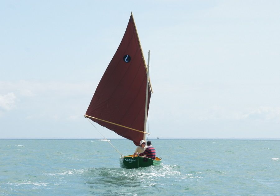 The Ilur Clinker is a seaworthy traditional sailing boat for day sailing, fishing and coastal cruising