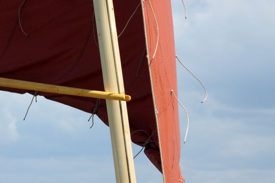 The Ilur Clinker is a seaworthy traditional sailing boat for day sailing, fishing and coastal cruising