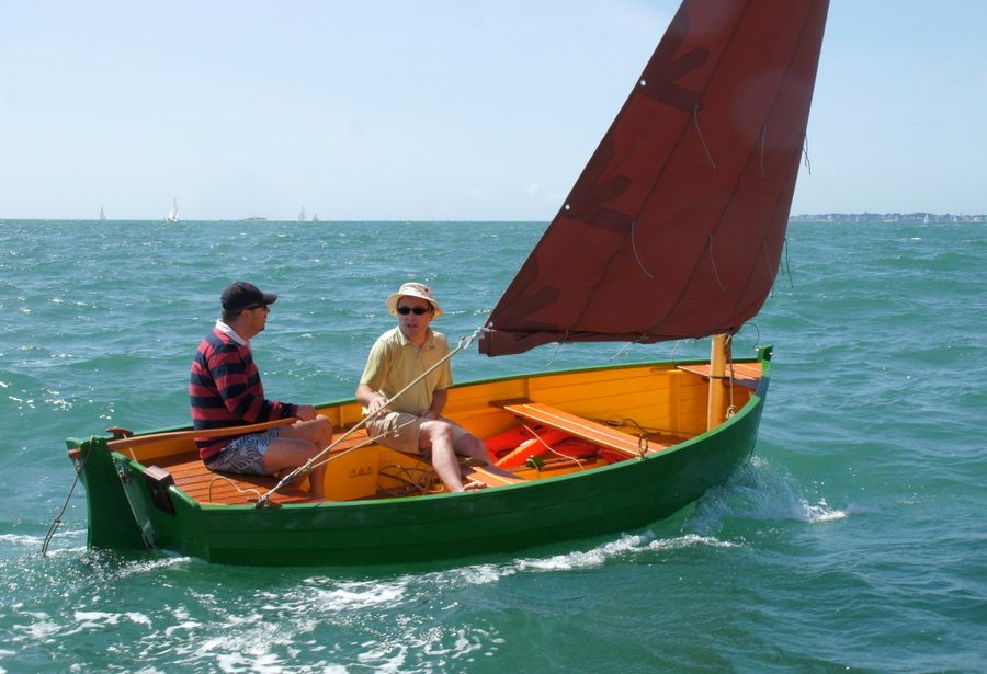 The Ilur Clinker is a seaworthy traditional sailing boat for day sailing, fishing and coastal cruising