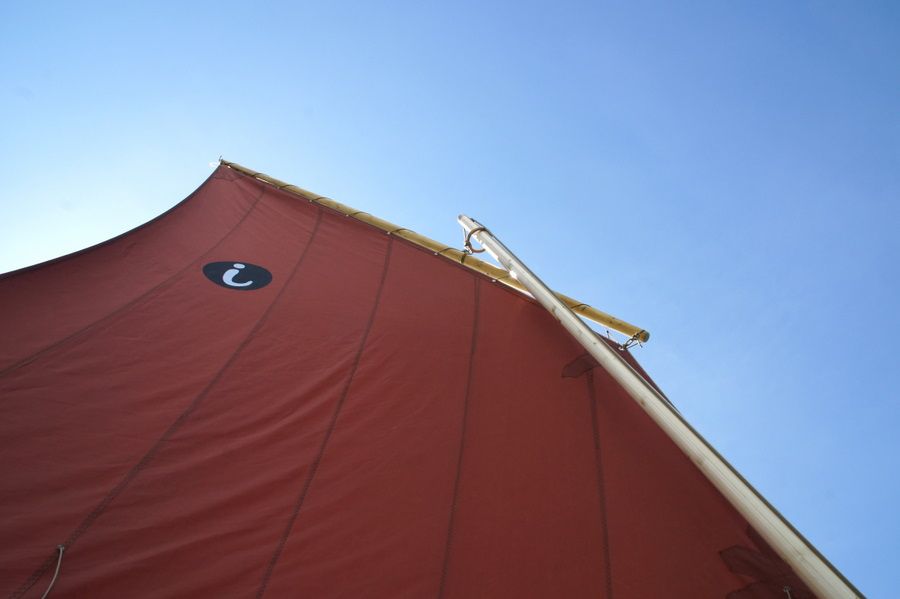 The Ilur Clinker is a seaworthy traditional sailing boat for day sailing, fishing and coastal cruising