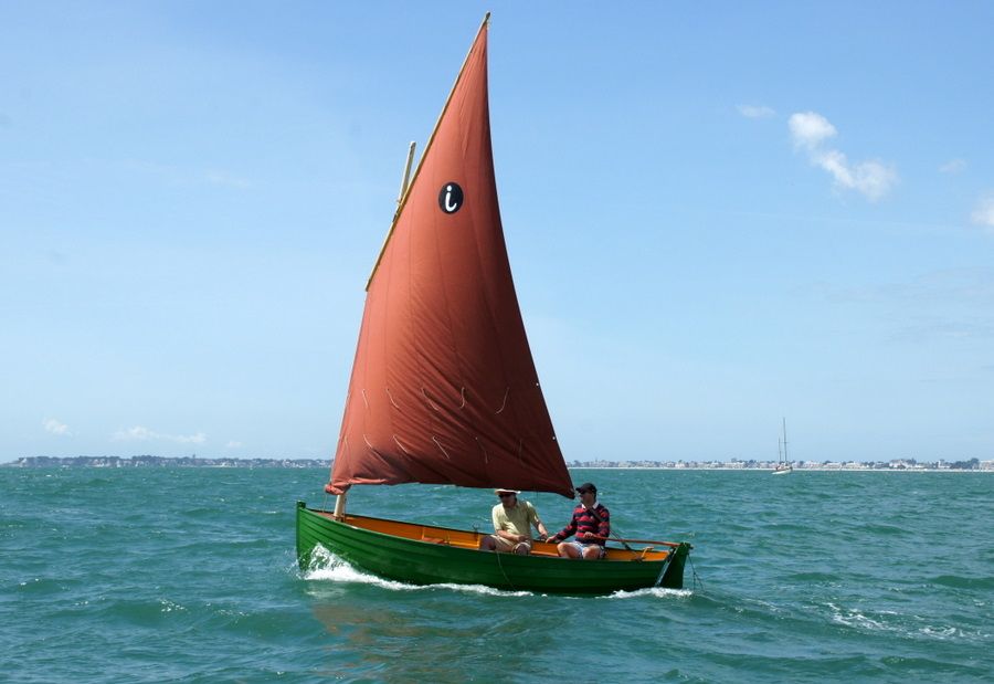 The Ilur Clinker is a seaworthy traditional sailing boat for day sailing, fishing and coastal cruising