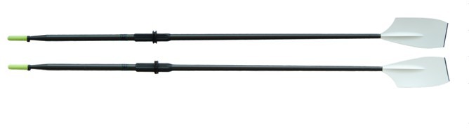 Lightweight carbon fibre sculling oars with fibreglass hatchet blades