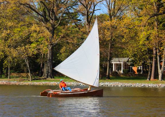 The Outrigger Junior is a fast sailing canoe with a huge lateen sail