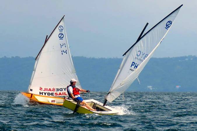 Oz Goose low-cost plywood sailing dinghy that is easy to build and fun to sail