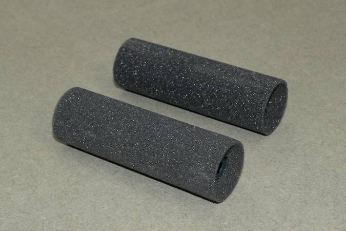 High-quality solvent-resistant foam rollers with concave ends to minimise roller marks in your paint