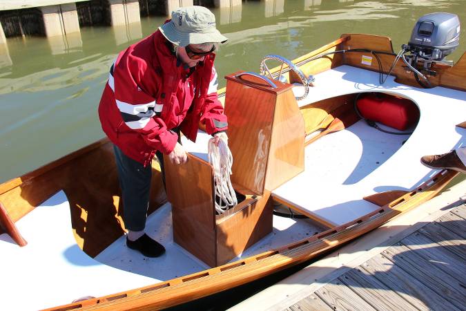 The light but sturdy Peeler motor skiff with the optional centre console