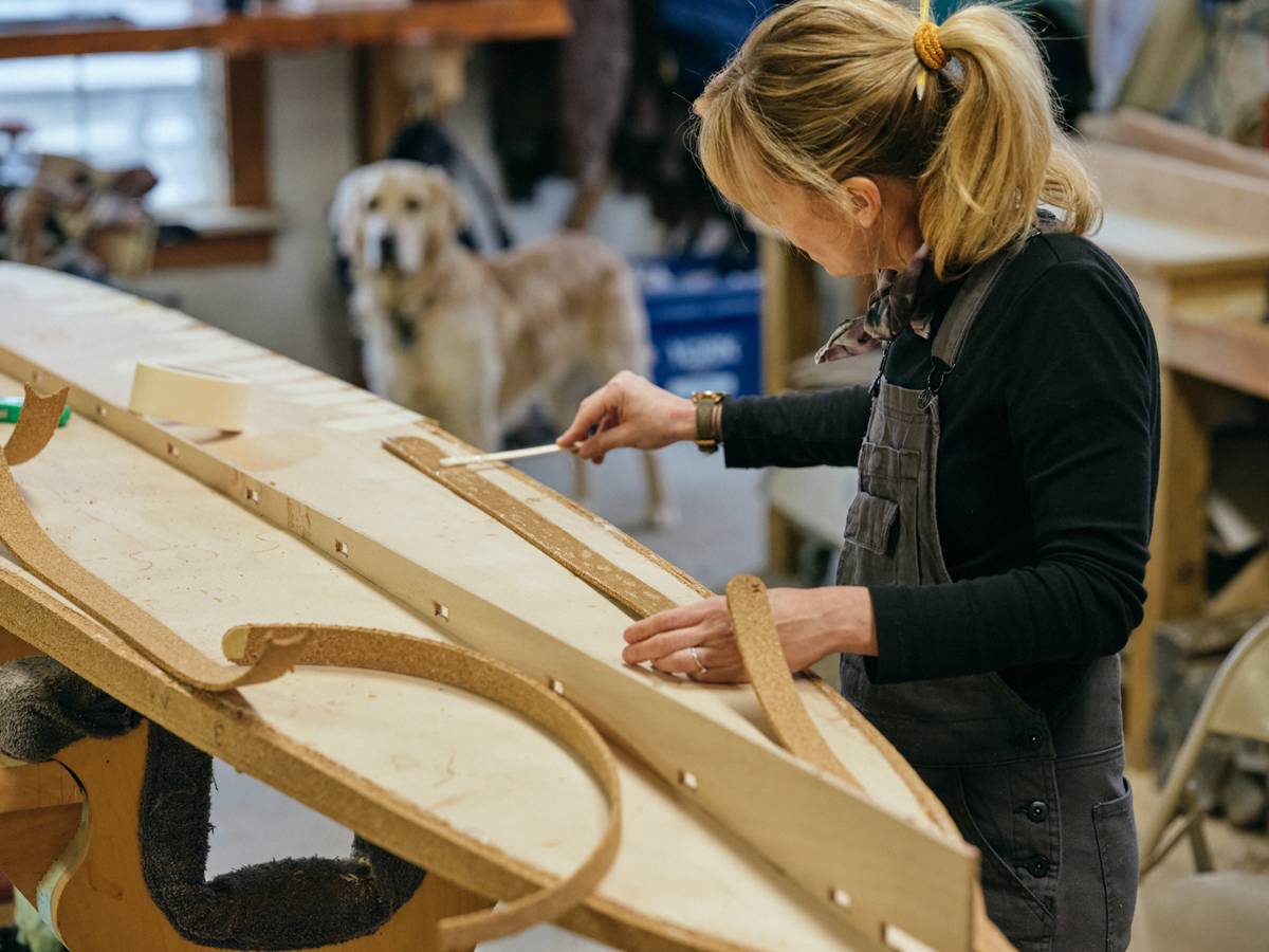 Assembling a Grain PlyBeam surfboard - gluing on the cork rails