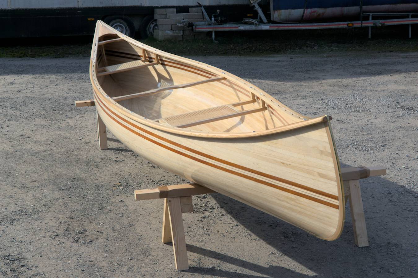 Ranger 15 canoe built using paulownia strips