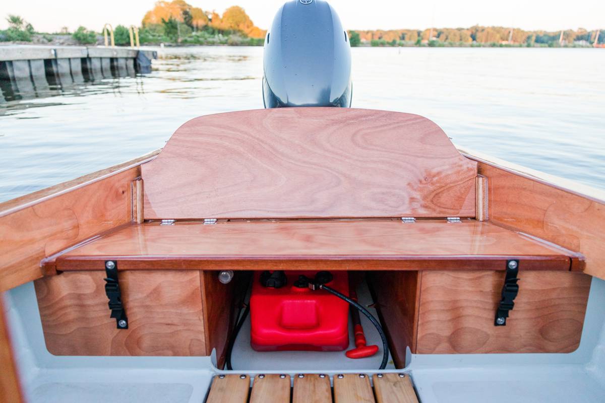 Rhode Runner - a modern kit-built wooden motorboat in the style of a classic 1950s runabout