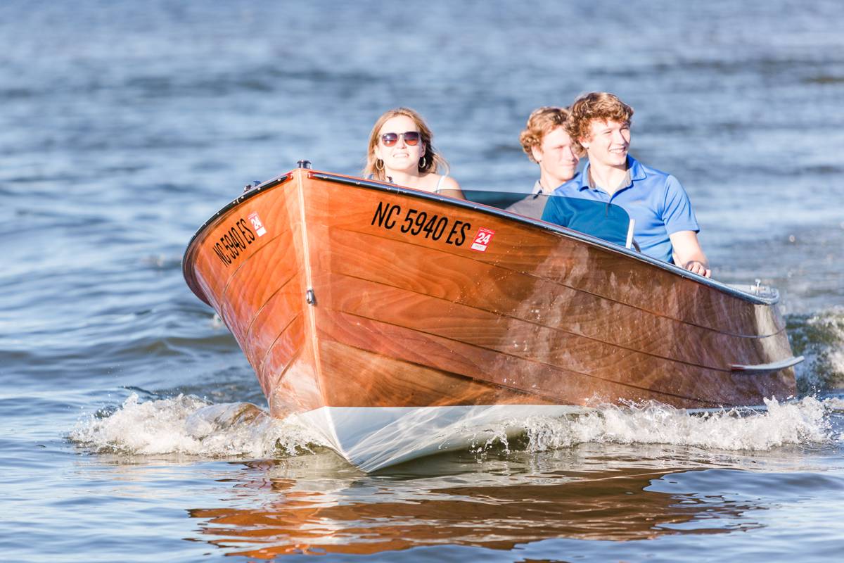 Rhode Runner - a modern kit-built wooden motorboat in the style of a classic 1950s runabout