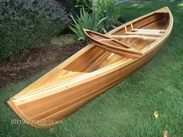 The Rob Roy solo canoe from Bear Mountain Boats is a classic solo canoe built using wood strip construction
