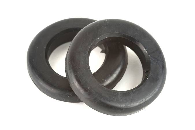 Rubber slip-on drip rings for a take-apart kayak paddle, to prevent water running down the paddle shaft