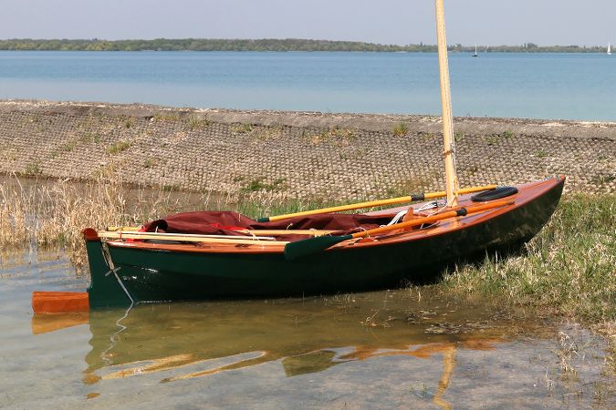 The Skerry Raid is a rowing and sailing boat for coastal expeditions