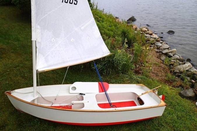 The Spindrift sailing dinghy makes a hard-working tender and a fun club racer