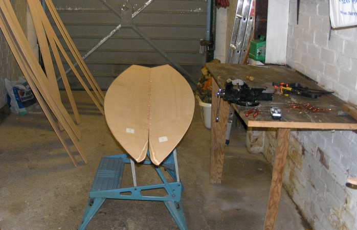 Stitching a Youyou stem dinghy from Fyne Bboat Kits