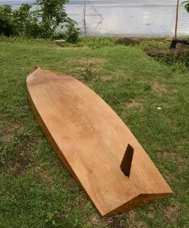 The Ta'al touring SUP made from lightweight plywood