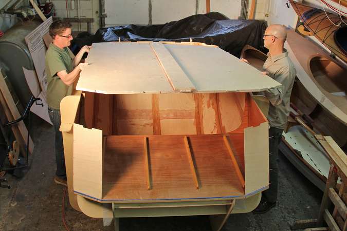 Building the teardrop caravan - joining the bottom