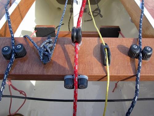 The Trika 540 trimaran controls