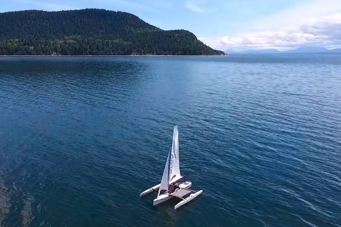 The TriRAID 560s is a light and fast adventure trimaran for raid competitions