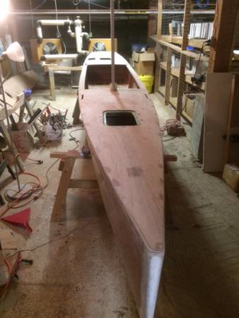 The stitch-and-glue construction of the TriRAID 560s trimaran