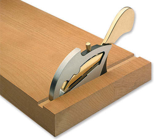 Veritas detail rebate plane for cutting small rebates and cleaning up the bottom of grooves