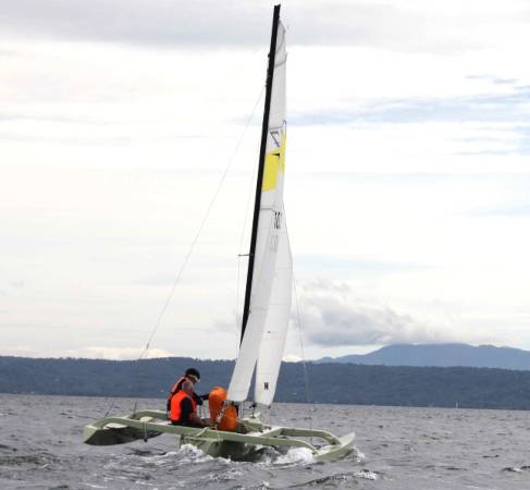 The fast and comfortable W17 sailing trimaran