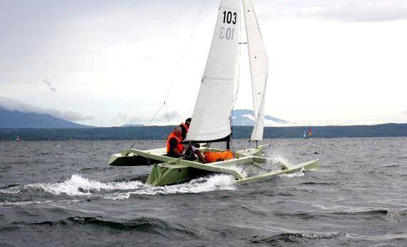 The fast and comfortable W17 sailing trimaran